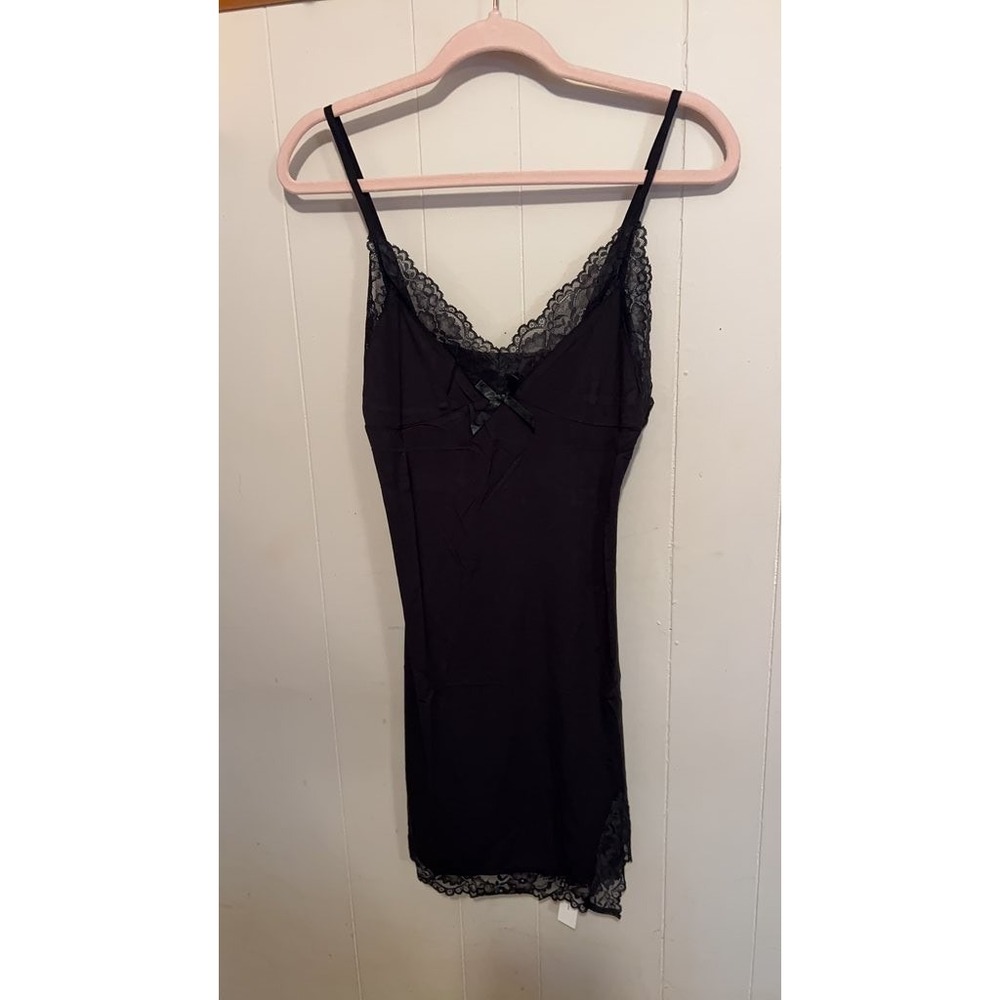 LYANER Black Lace Trim Slip Dress